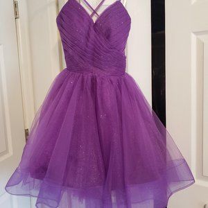 Homecoming / Cocktail / Party Dress